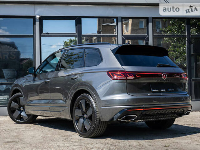 Серый Фольксваген Туарег, объемом двигателя 2.97 л и пробегом 29 тыс. км за 81450 $, фото 11 на Automoto.ua