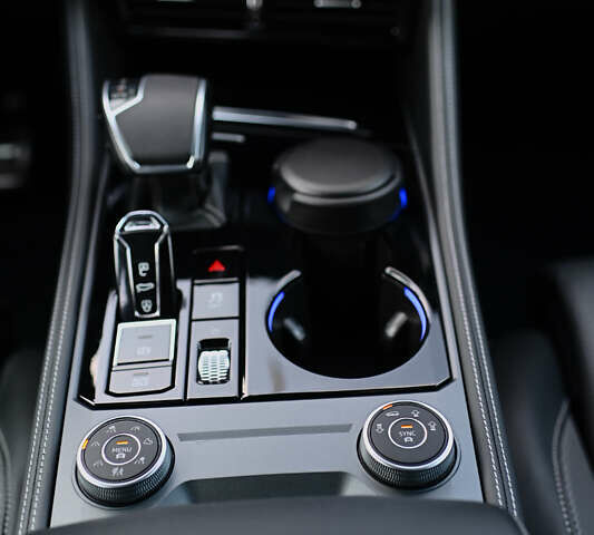 Серый Фольксваген Туарег, объемом двигателя 2.97 л и пробегом 32 тыс. км за 81000 $, фото 49 на Automoto.ua