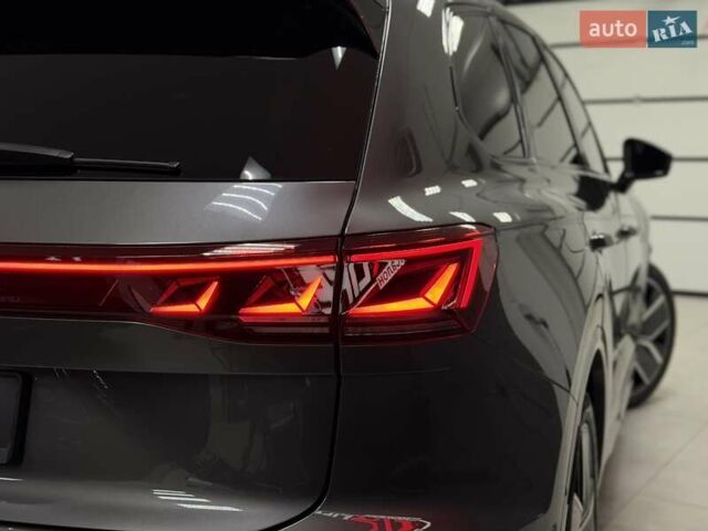 Серый Фольксваген Туарег, объемом двигателя 2.97 л и пробегом 39 тыс. км за 81500 $, фото 17 на Automoto.ua