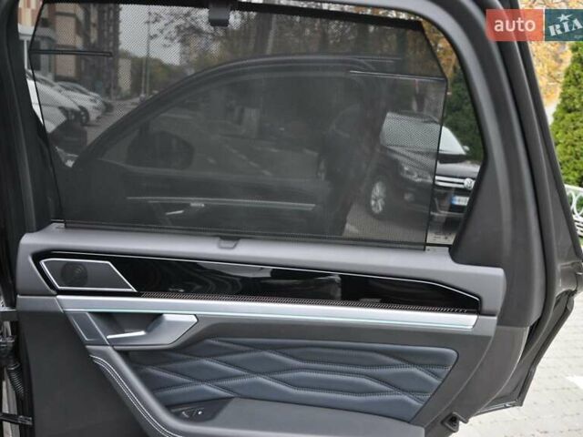 Сірий Фольксваген Туарег, об'ємом двигуна 2.97 л та пробігом 29 тис. км за 78000 $, фото 17 на Automoto.ua