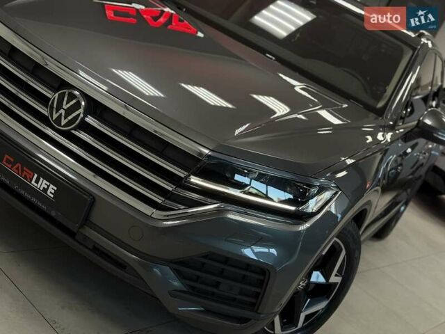 Сірий Фольксваген Туарег, об'ємом двигуна 2.97 л та пробігом 79 тис. км за 59900 $, фото 6 на Automoto.ua