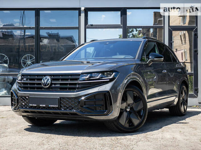 Серый Фольксваген Туарег, объемом двигателя 2.97 л и пробегом 29 тыс. км за 81450 $, фото 73 на Automoto.ua