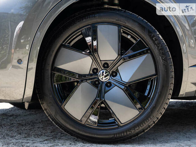 Серый Фольксваген Туарег, объемом двигателя 2.97 л и пробегом 29 тыс. км за 81450 $, фото 15 на Automoto.ua