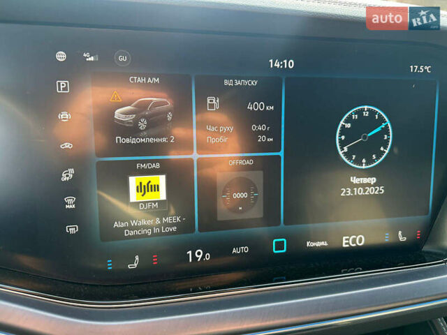 Серый Фольксваген Туарег, объемом двигателя 2.97 л и пробегом 31 тыс. км за 80000 $, фото 3 на Automoto.ua