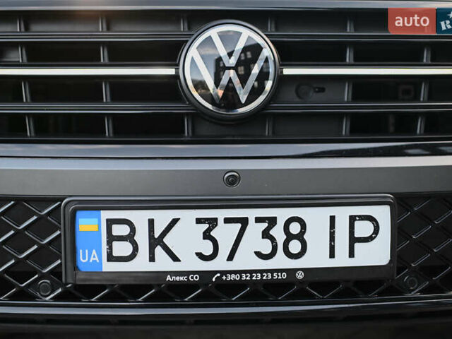 Серый Фольксваген Туарег, объемом двигателя 2.97 л и пробегом 32 тыс. км за 81000 $, фото 27 на Automoto.ua