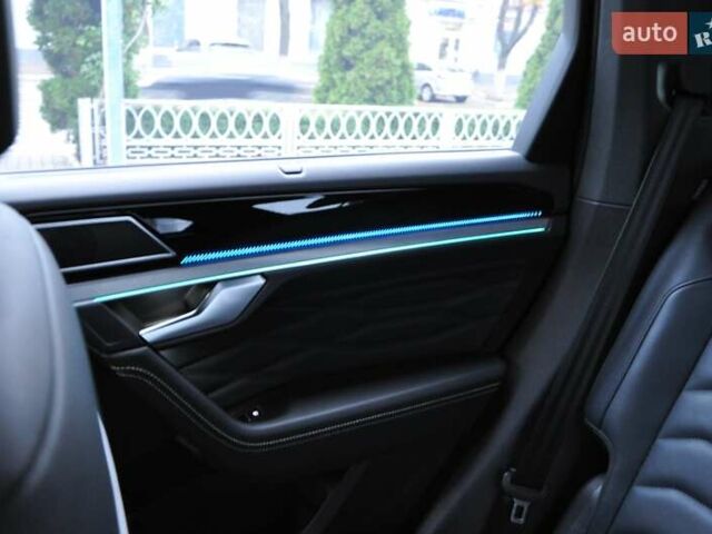 Сірий Фольксваген Туарег, об'ємом двигуна 2.97 л та пробігом 29 тис. км за 78000 $, фото 16 на Automoto.ua