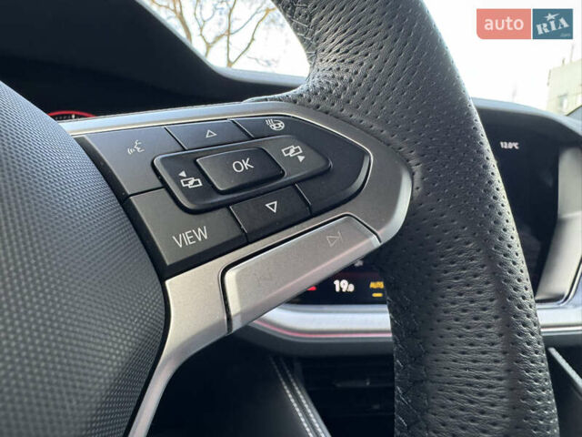 Серый Фольксваген Туарег, объемом двигателя 3 л и пробегом 13 тыс. км за 90000 $, фото 8 на Automoto.ua