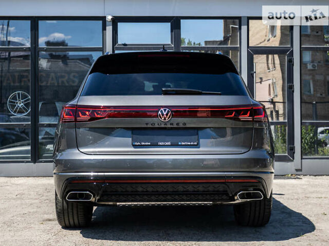 Серый Фольксваген Туарег, объемом двигателя 2.97 л и пробегом 29 тыс. км за 81450 $, фото 12 на Automoto.ua