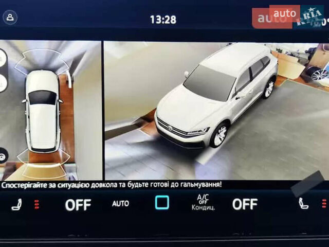Серый Фольксваген Туарег, объемом двигателя 2.99 л и пробегом 11 тыс. км за 67500 $, фото 13 на Automoto.ua
