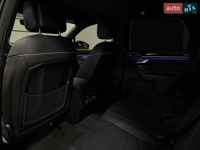 Серый Фольксваген Туарег, объемом двигателя 2.97 л и пробегом 39 тыс. км за 81500 $, фото 55 на Automoto.ua