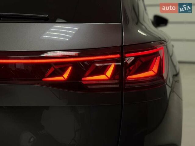 Серый Фольксваген Туарег, объемом двигателя 2.97 л и пробегом 39 тыс. км за 81500 $, фото 23 на Automoto.ua