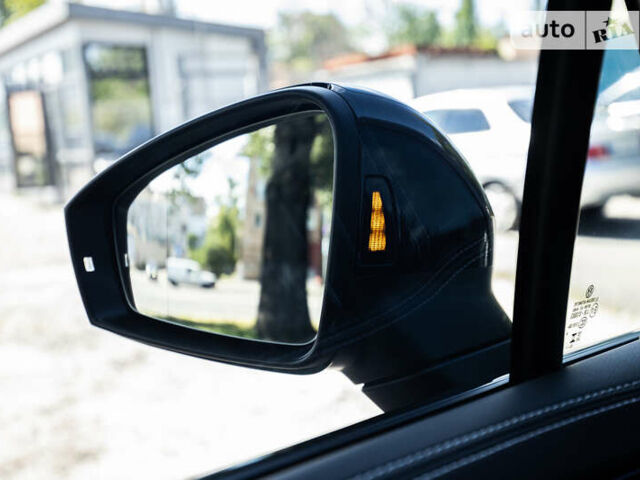 Серый Фольксваген Туарег, объемом двигателя 2.97 л и пробегом 29 тыс. км за 81450 $, фото 24 на Automoto.ua