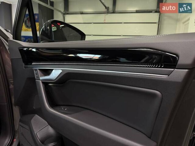 Сірий Фольксваген Туарег, об'ємом двигуна 2.97 л та пробігом 79 тис. км за 59900 $, фото 47 на Automoto.ua