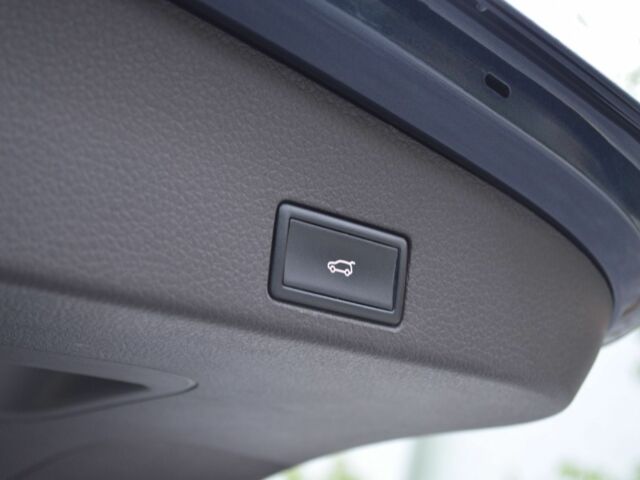 Синій Фольксваген Туарег, об'ємом двигуна 3 л та пробігом 144 тис. км за 23700 $, фото 8 на Automoto.ua