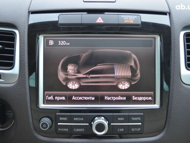 Синій Фольксваген Туарег, об'ємом двигуна 3 л та пробігом 144 тис. км за 23700 $, фото 16 на Automoto.ua