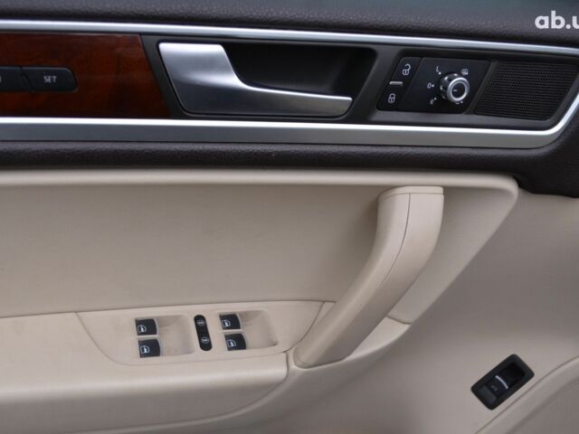 Синій Фольксваген Туарег, об'ємом двигуна 3 л та пробігом 144 тис. км за 23700 $, фото 19 на Automoto.ua