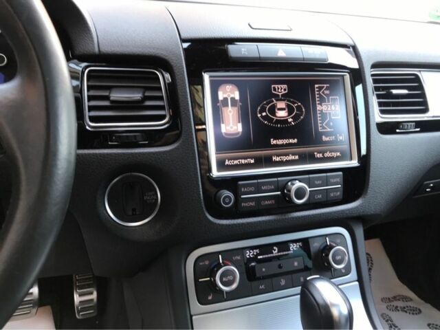 Синий Фольксваген Туарег, объемом двигателя 3 л и пробегом 175 тыс. км за 27000 $, фото 3 на Automoto.ua