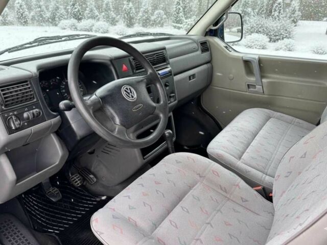 Синій Фольксваген Туарег, об'ємом двигуна 2.5 л та пробігом 268 тис. км за 2100 $, фото 5 на Automoto.ua