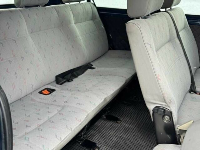 Синій Фольксваген Туарег, об'ємом двигуна 2.5 л та пробігом 268 тис. км за 2100 $, фото 6 на Automoto.ua