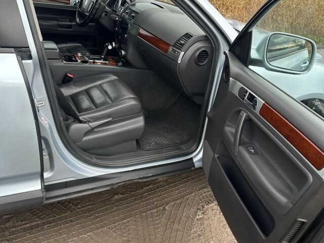 Фольксваген Туарег 2004 в Славянске на Automoto.ua Синий Фольксваген Туарег, объемом двигателя 2.5 л и пробегом 351 тыс. км за 4000 $, фото 7 на Automoto.ua