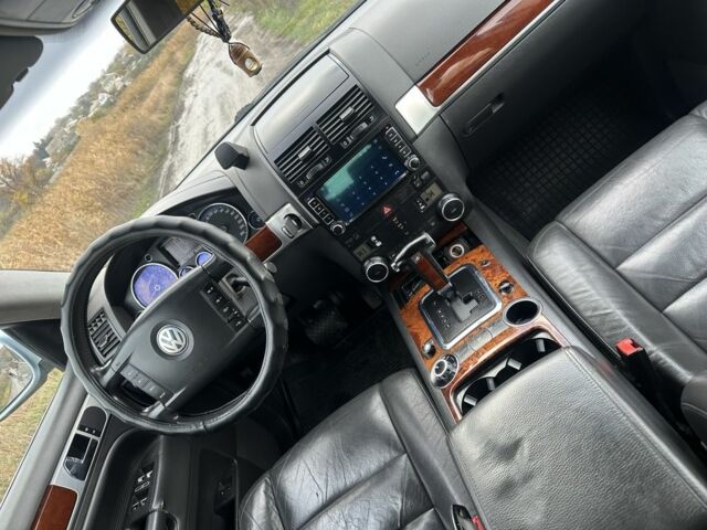 Синий Фольксваген Туарег, объемом двигателя 2.5 л и пробегом 351 тыс. км за 4000 $, фото 9 на Automoto.ua