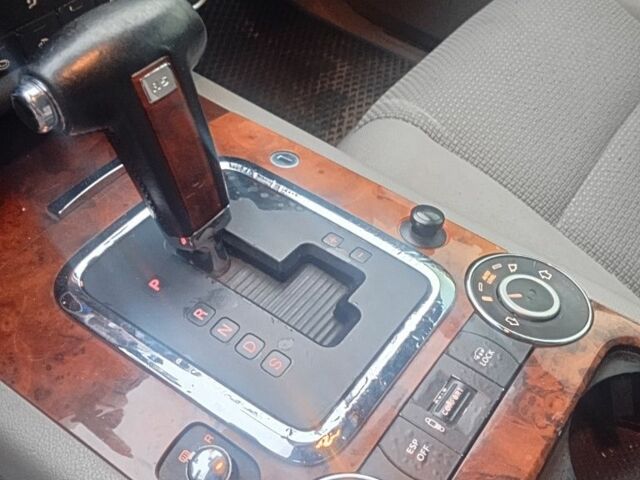 Синий Фольксваген Туарег, объемом двигателя 2.5 л и пробегом 306 тыс. км за 6800 $, фото 4 на Automoto.ua