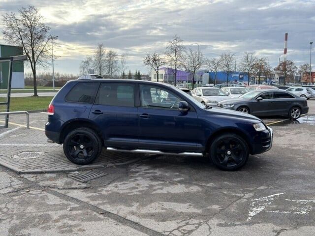 Синий Фольксваген Туарег, объемом двигателя 2.5 л и пробегом 286 тыс. км за 4250 $, фото 2 на Automoto.ua