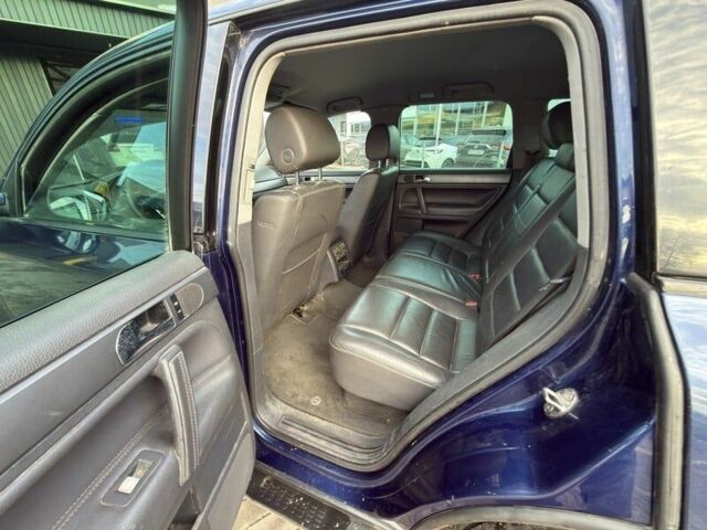 Синий Фольксваген Туарег, объемом двигателя 2.5 л и пробегом 286 тыс. км за 4250 $, фото 7 на Automoto.ua