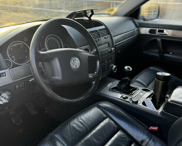 Синий Фольксваген Туарег, объемом двигателя 2.5 л и пробегом 472 тыс. км за 3799 $, фото 10 на Automoto.ua