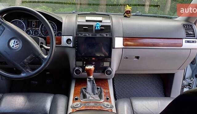 Синий Фольксваген Туарег, объемом двигателя 2.5 л и пробегом 431 тыс. км за 8200 $, фото 9 на Automoto.ua
