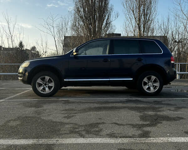 Синий Фольксваген Туарег, объемом двигателя 2.5 л и пробегом 472 тыс. км за 3799 $, фото 4 на Automoto.ua