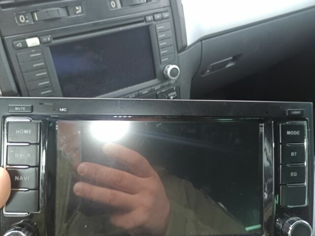 Синий Фольксваген Туарег, объемом двигателя 5 л и пробегом 210 тыс. км за 3783 $, фото 5 на Automoto.ua