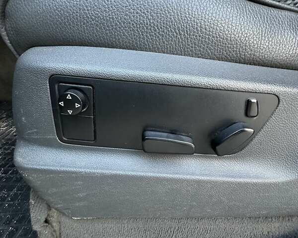 Синий Фольксваген Туарег, объемом двигателя 2.46 л и пробегом 264 тыс. км за 9700 $, фото 22 на Automoto.ua