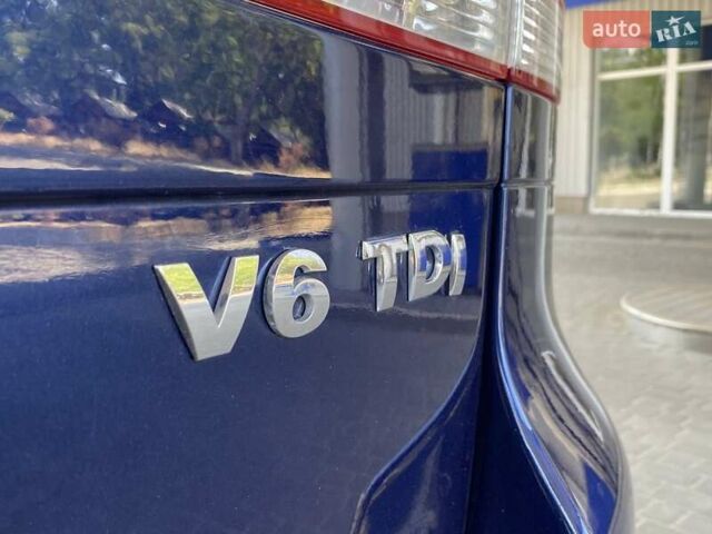 Синий Фольксваген Туарег, объемом двигателя 2.97 л и пробегом 284 тыс. км за 9000 $, фото 43 на Automoto.ua