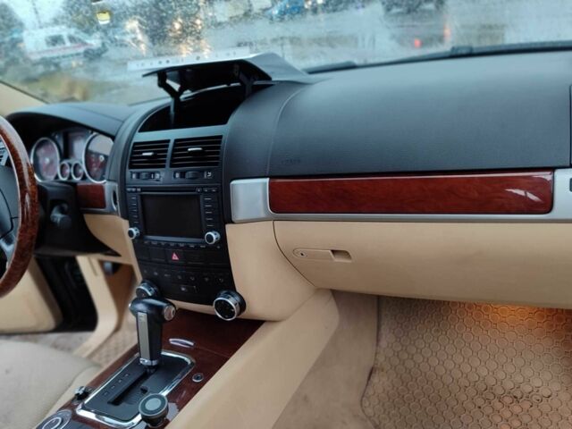 Синий Фольксваген Туарег, объемом двигателя 2.5 л и пробегом 336 тыс. км за 5500 $, фото 4 на Automoto.ua