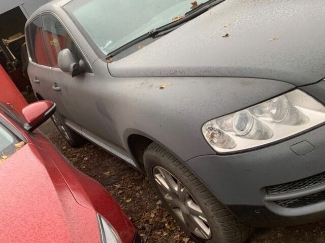 Синий Фольксваген Туарег, объемом двигателя 3 л и пробегом 261 тыс. км за 4000 $, фото 3 на Automoto.ua