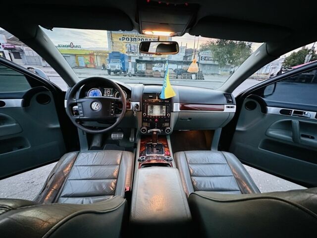 Синій Фольксваген Туарег, об'ємом двигуна 3 л та пробігом 200 тис. км за 4856 $, фото 18 на Automoto.ua