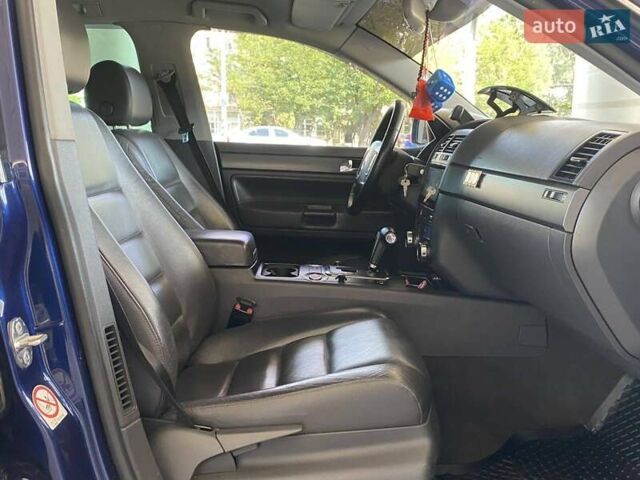 Синий Фольксваген Туарег, объемом двигателя 2.97 л и пробегом 284 тыс. км за 9000 $, фото 25 на Automoto.ua