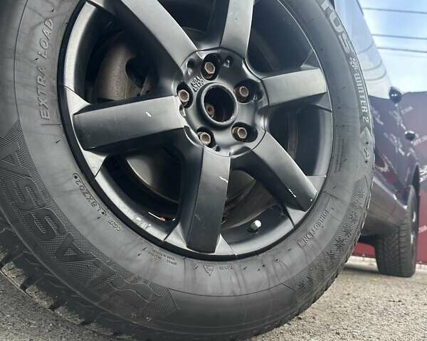 Синий Фольксваген Туарег, объемом двигателя 2.46 л и пробегом 264 тыс. км за 9700 $, фото 5 на Automoto.ua