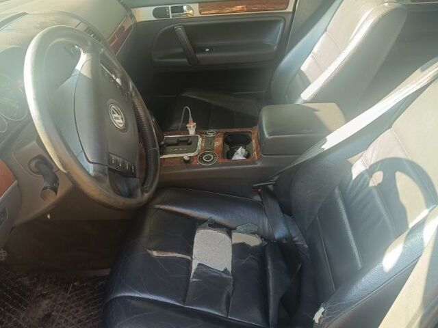 Синий Фольксваген Туарег, объемом двигателя 0 л и пробегом 1 тыс. км за 4000 $, фото 2 на Automoto.ua