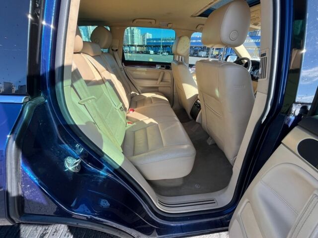 Синий Фольксваген Туарег, объемом двигателя 3 л и пробегом 367 тыс. км за 5800 $, фото 10 на Automoto.ua