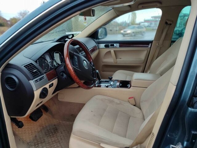 Синий Фольксваген Туарег, объемом двигателя 2.5 л и пробегом 336 тыс. км за 5500 $, фото 13 на Automoto.ua