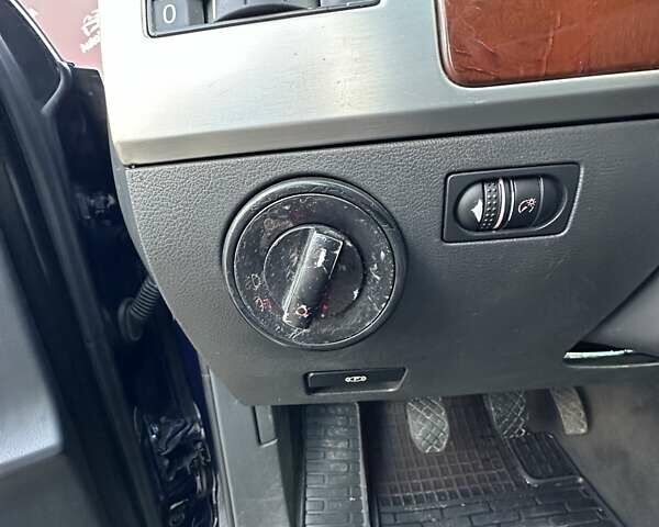 Синий Фольксваген Туарег, объемом двигателя 2.46 л и пробегом 264 тыс. км за 9700 $, фото 20 на Automoto.ua