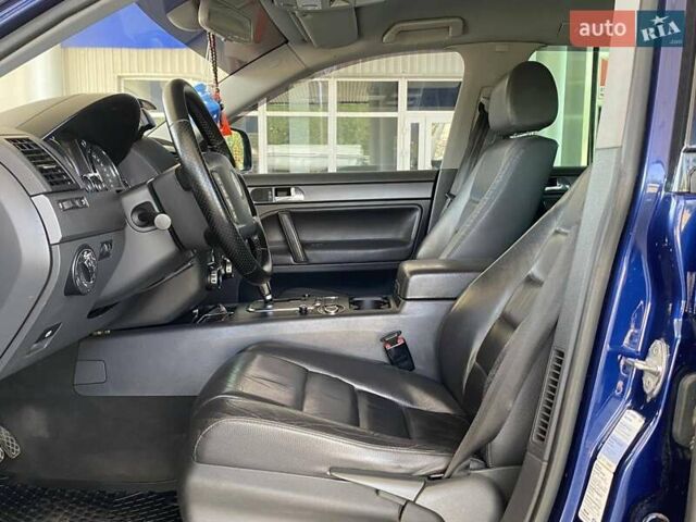 Синий Фольксваген Туарег, объемом двигателя 2.97 л и пробегом 284 тыс. км за 9000 $, фото 19 на Automoto.ua