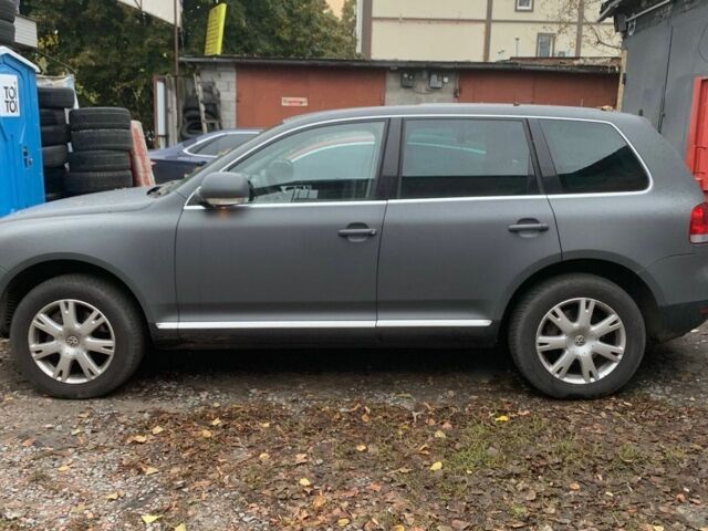 Синий Фольксваген Туарег, объемом двигателя 3 л и пробегом 261 тыс. км за 4000 $, фото 1 на Automoto.ua