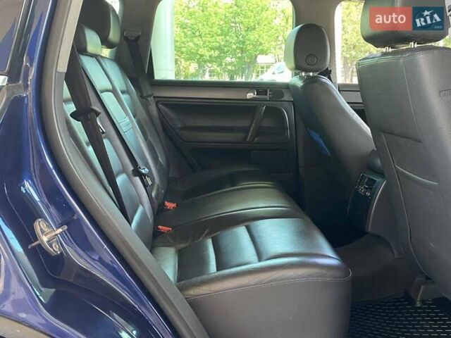 Синий Фольксваген Туарег, объемом двигателя 2.97 л и пробегом 284 тыс. км за 9000 $, фото 23 на Automoto.ua