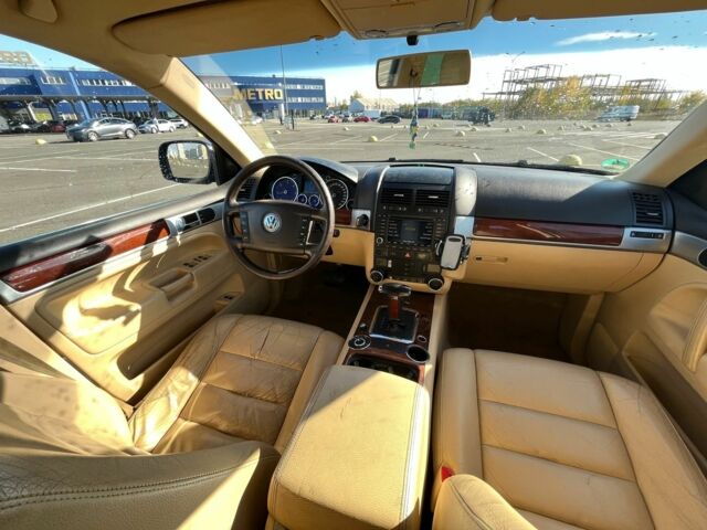 Синий Фольксваген Туарег, объемом двигателя 3 л и пробегом 367 тыс. км за 5800 $, фото 14 на Automoto.ua