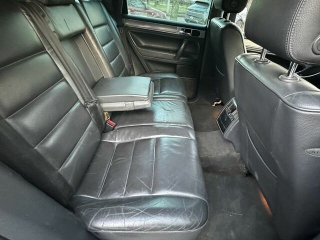 Синий Фольксваген Туарег, объемом двигателя 2.5 л и пробегом 372 тыс. км за 3799 $, фото 10 на Automoto.ua