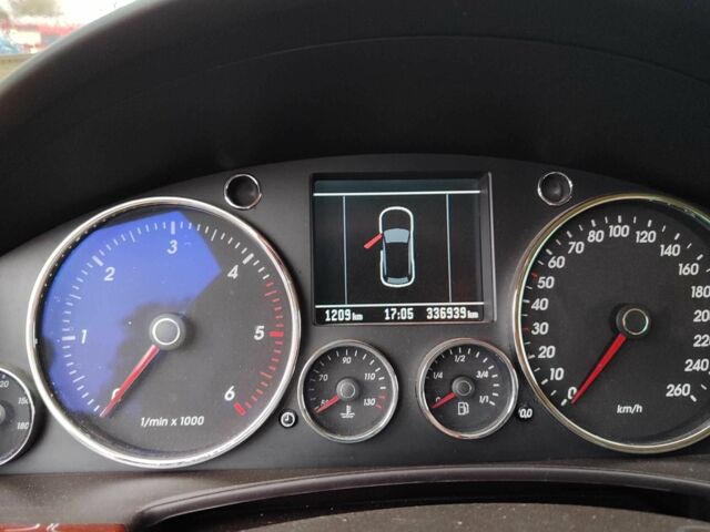 Синий Фольксваген Туарег, объемом двигателя 2.5 л и пробегом 336 тыс. км за 5500 $, фото 1 на Automoto.ua