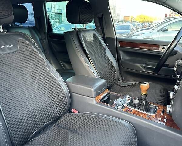 Синий Фольксваген Туарег, объемом двигателя 2.46 л и пробегом 264 тыс. км за 9700 $, фото 27 на Automoto.ua